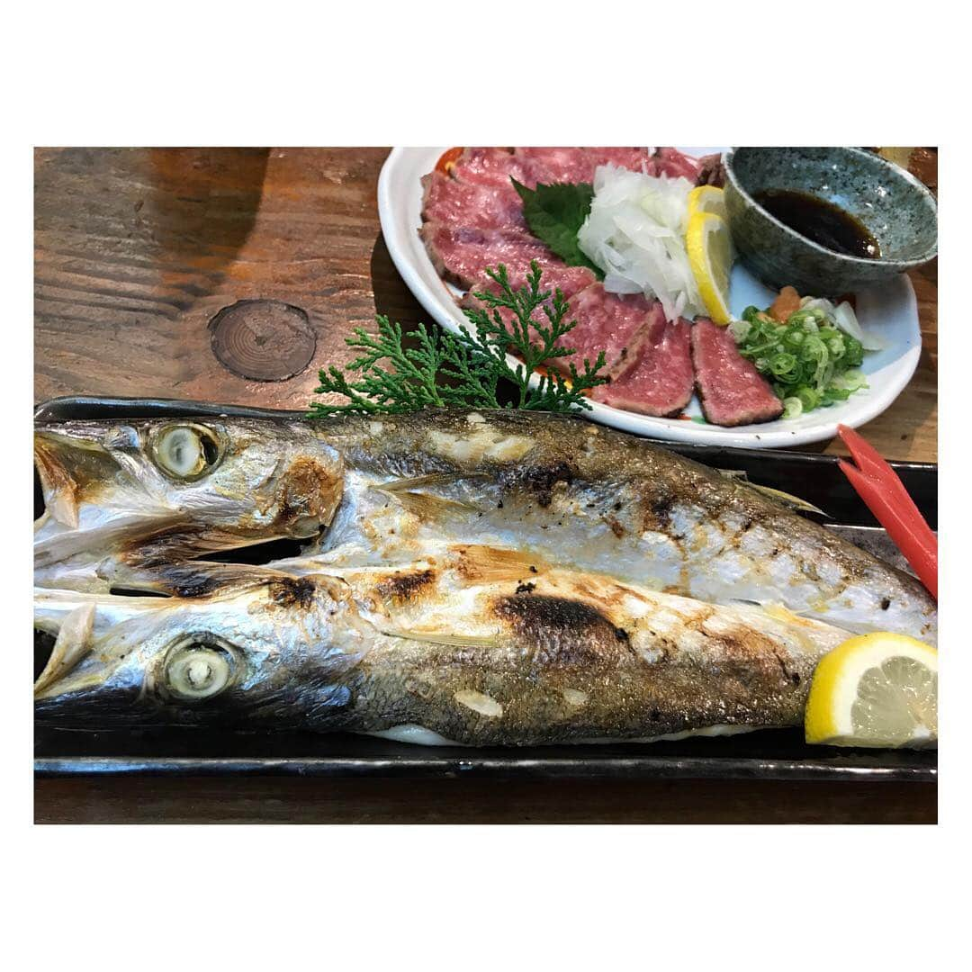 りえっくすさんのインスタグラム写真 - (りえっくすInstagram)「とっーてもおいしかった 牛のたたきとかます🐟 やっぱ和食は正義🙆‍♀️ お魚さばけるようになりたいなー🐟🐟🐟 . . . #牛のたたき #かます #塩焼き #料理 #お魚捌きたい」8月19日 22時40分 - xriexriex