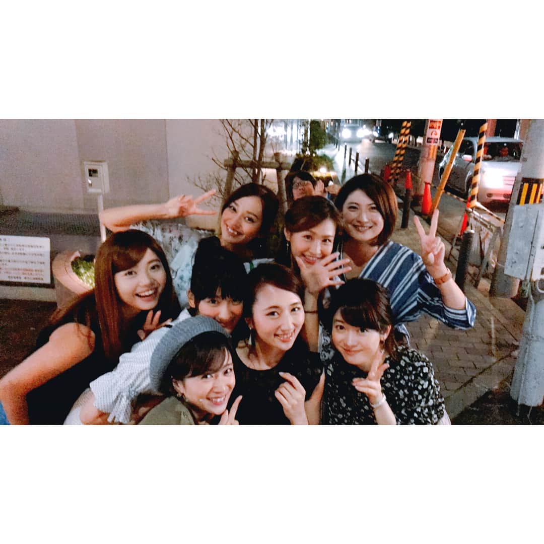 及川真珠さんのインスタグラム写真 - (及川真珠Instagram)「. あらあらかしこ。 . 2年半、応援してくれた皆様 本当にありがとうございました😊💕 . ついにこの日がきたかー。 とまだまだ実感がわかないけど 写真を見返すと あぁ。卒業したんだなと 不思議な気持ちです。 . あらかしガールズとしての2年半は とにかく楽しくて楽しくて . いろんな場所へ行かせてもらって いろんな経験をさせてもらって リポーターとしても 人としてと成長させてもらいました。 . あらあらかしこという最高の番組に 関わらせて頂けて 私は幸せものです😊💕 . 番組の最後でお話しさせてもらいましたが あらかしガールズのまぁちゃんは卒業しますが 及川真珠としてこれからも 頑張りたいと思っております。 . あらかしに関わってくれた皆様、 本当にありがとうございました✨！！ . これからもよろしくお願いします⭐️ . #あらあらかしこ #あらかしガールズ #リポーター #model #卒業 #girls」8月19日 23時56分 - manami_0720_m