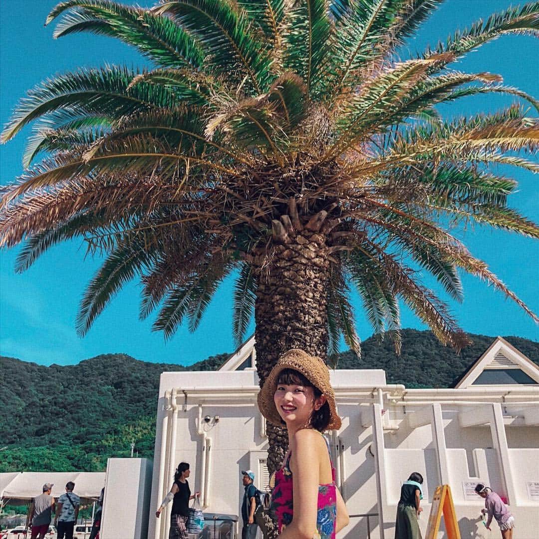 早川真生さんのインスタグラム写真 - (早川真生Instagram)「#👒#🏝 #sea#summer#swimwear#sky #barbecue #beach #wave#selfiee #selfie」8月20日 13時12分 - hayakawa_mai