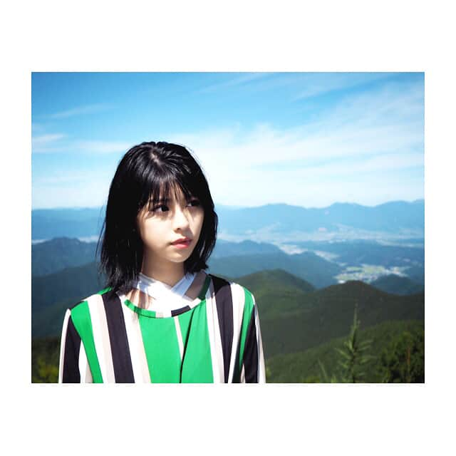 田中美麗さんのインスタグラム写真 - (田中美麗Instagram)「🌳🌲 #japan #shirakaba #白樺の木 #緑 #camera #orinpas #green #山 #包帯ぐるぐる #もはやおしゃれに見える #首元 #fashion #緑シリーズ #自然 #naturel #森」8月20日 13時14分 - mirei_tanaka_