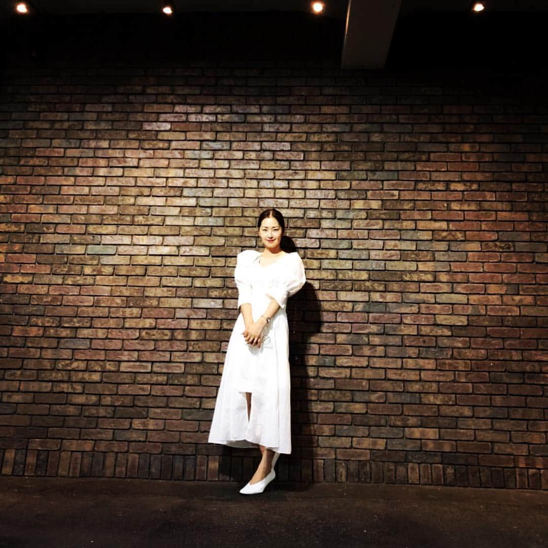 笛木優子のインスタグラム：「おはようございます☀  涼しいですね。。。 このまま秋になってしまうのでしょうか。。😵 今日からまた一週間頑張りましょう🙆‍♀️」