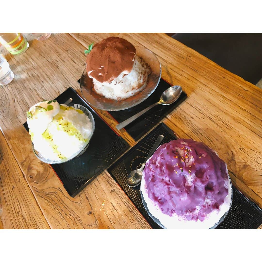 渡辺知夏子さんのインスタグラム写真 - (渡辺知夏子Instagram)「またまたカキ氷🍧  #かき氷  #summerday  #和キッチンかんな  #ティラミスかき氷  #紅芋かき氷  #マスカルポーネキウイ」8月20日 15時43分 - chikako_724