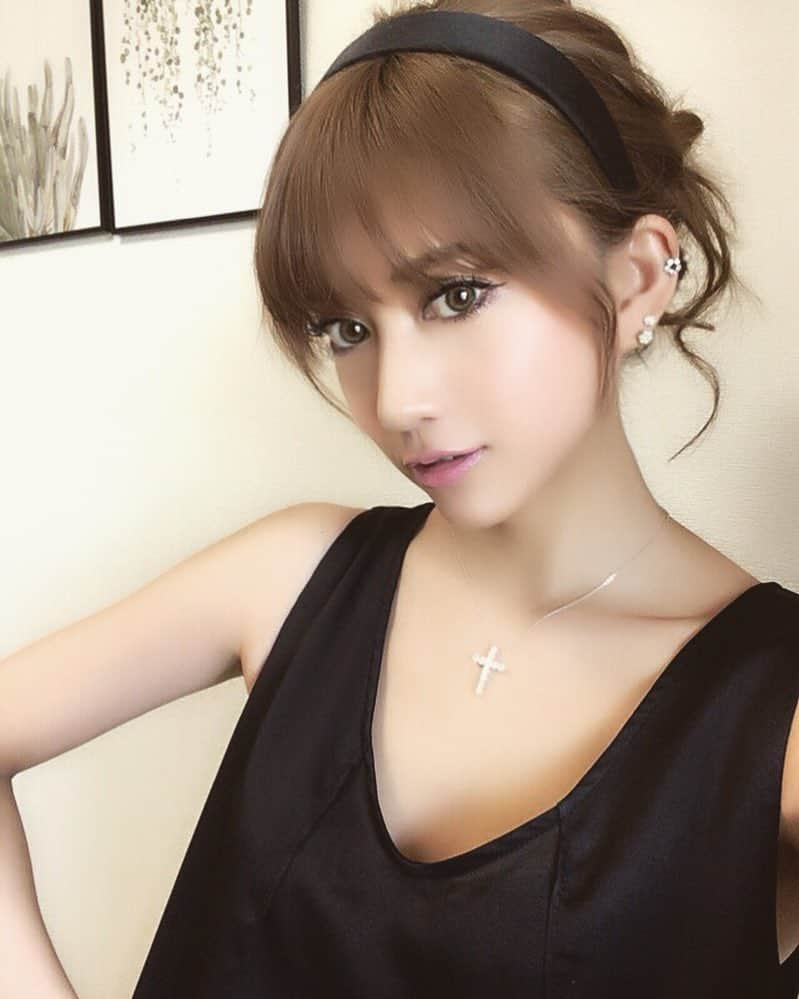 加賀美早紀さんのインスタグラム写真 - (加賀美早紀Instagram)「久々ちゃんとお顔撮ったかも ☺️❤️ さて、 僕📱変えます🙋 * * #加賀美早紀 #姉ageha」8月20日 15時38分 - kagami_saki