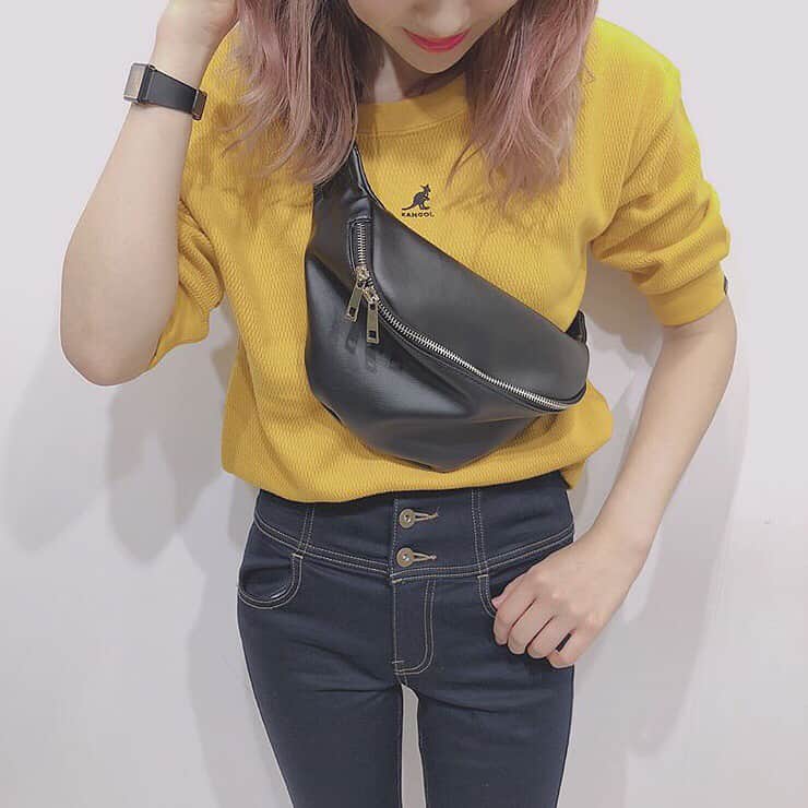 名古屋パルコさんのインスタグラム写真 - (名古屋パルコInstagram)「【西館4F ヘザー】「KANGOL×Heather」のコラボアイテムが登場💕 . 🔹ピタッとしたシルエットのボーダートップス 🔸今年注目のワッフル素材のプルオーバー . カラー展開も豊富なので、お好みの色をお選びください！ どちらも着回しに便利なトップスです💘 . 詳細はヘザー名古屋パルコ店までお問い合わせください。 . . . 🍂秋のファッションキャンペーン🍂 『ワタシ アップデート』 をキーワードに秋のファッションキャンペーンを開催中！ . 詳細はプロフィール画面のURL 名古屋パルコ公式ホームページにてご覧ください！ . #カンゴールxヘザー #KANGOL #カンゴール #Heather #ヘザー #tops #トップス #プルオーバー #ボーダー #秋のファッションキャンペーン #ワタシアップデート #名古屋パルコ #名古屋PARCO #nagoyaparco #パルコ #PARCO #名古屋 #nagoya #栄 #矢場町」8月20日 16時05分 - parco_nagoya_official