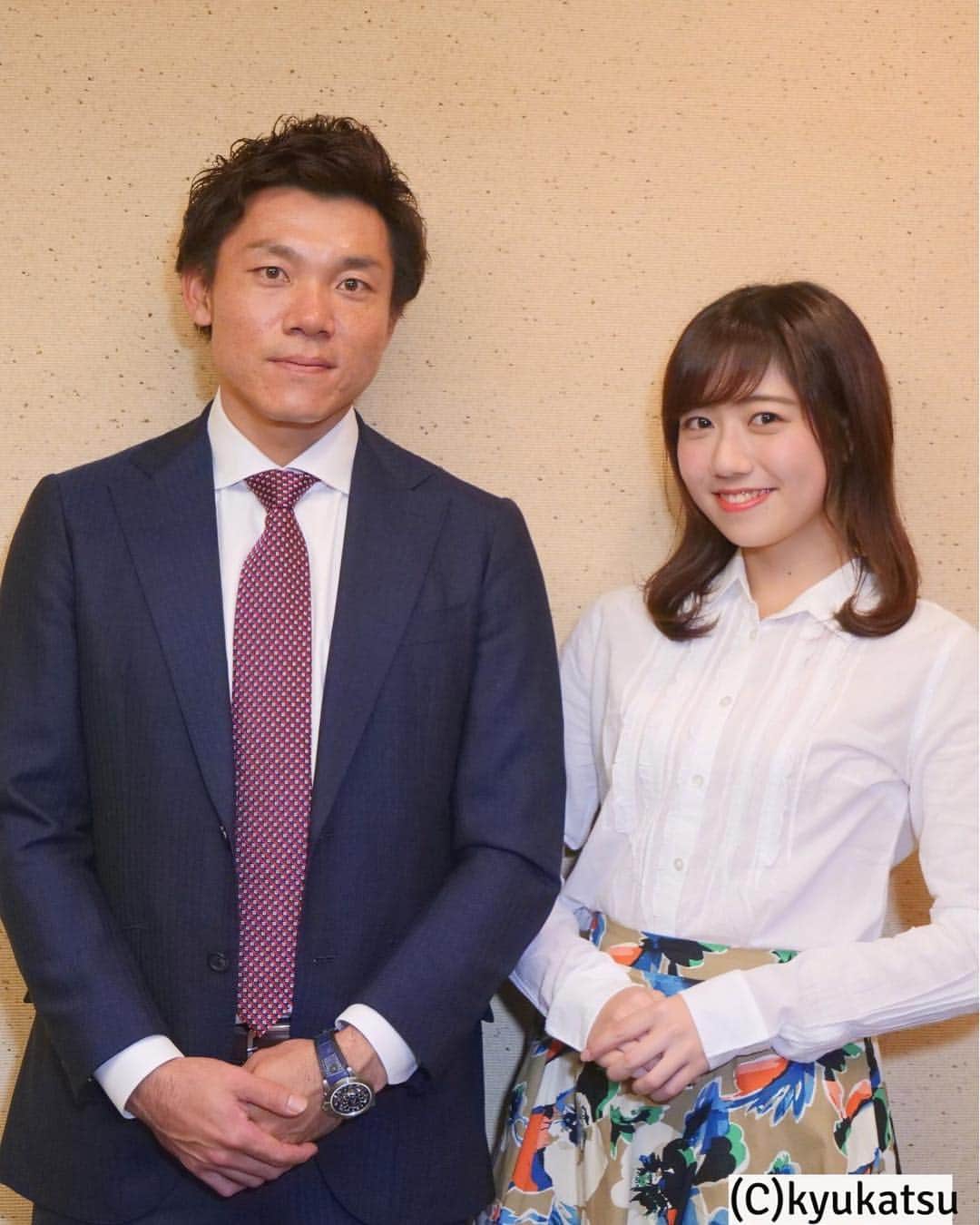 佐々木ゆめのインスタグラム：「#中日ドラゴンズ #大島洋平 選手の道具へのこだわりって知っていますか？ あまり話されない貴重なお話の数々、聞かせていただきました。 野球への熱い思い、ドラゴンズ愛、大島選手が“初めて答えたかも”という質問などについて…。 大島選手の記事はこちらからご覧いただけます！↓ 球活HP< https://kyukatsu.jp/contents/girls/2351/> #野球 #中日ドラゴンズ #大島選手 #ナゴヤドーム #享栄 #名古屋 #SKE #観戦 #棒球 #SSK #YNU #baseball #高校野球 #运动 #中日新聞 #ガールズ #followme #instagood #awesome #ダイスケ #チアドラデー #dragons #NAGOYA #松坂 #ドアラ #CBC #東海テレビ #球活」