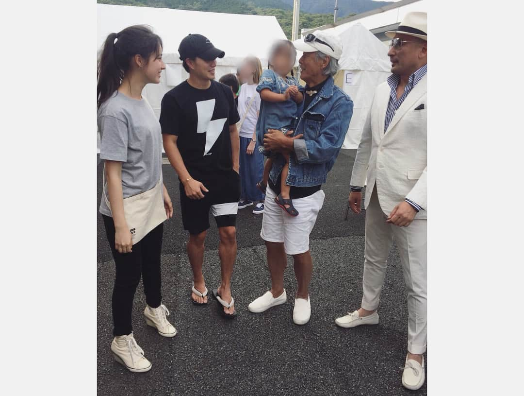 市原隼人さんのインスタグラム写真 - (市原隼人Instagram)「久し振りに先輩方にお会いできました。そして、小ちゃな頃から知ってるマルにも♪乗り物好きな自分にとって日本で一番好きな祭りかも(^^)本当に楽しい時間をありがとうございます#岩城滉一 #IKURA #横山剣 #木内舞留 #市原隼人 #kawasakiz #アメ車 #harleydavidson #carshow #motorcycleshow #dragrace #live #アメフェス」8月20日 18時38分 - hayato_ichihara