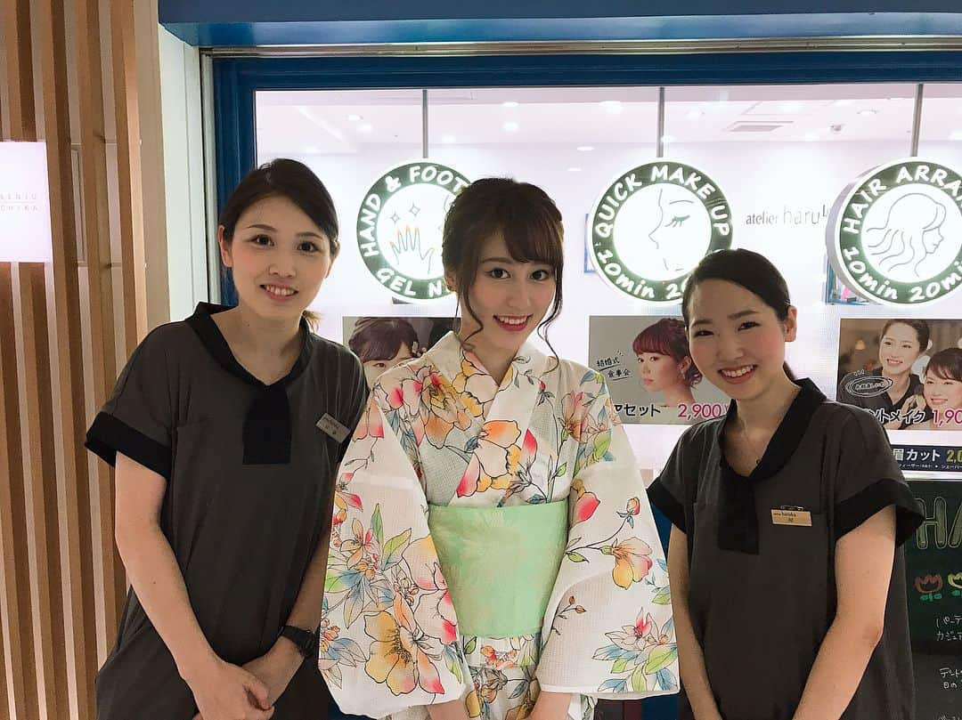 樫尾月香さんのインスタグラム写真 - (樫尾月香Instagram)「浴衣撮影をしてきました👘 ヘアメイクと着付けはアトリエはるかエキア北千住店様にしていただきました😍  優しく温かく接してくれて楽しい時間を過ごせました😆  浴衣の写真は明日載っけたいと思います🏮👘 サロンのホームページはこちらです⤵︎⤵︎⤵︎ http://www.haruka.co.jp/salon/40_hm/  #アトリエはるか #アトリエはるかエキア北千住店  #ミス実践コンテスト #ミスコン」8月20日 20時29分 - mjc37th_03t