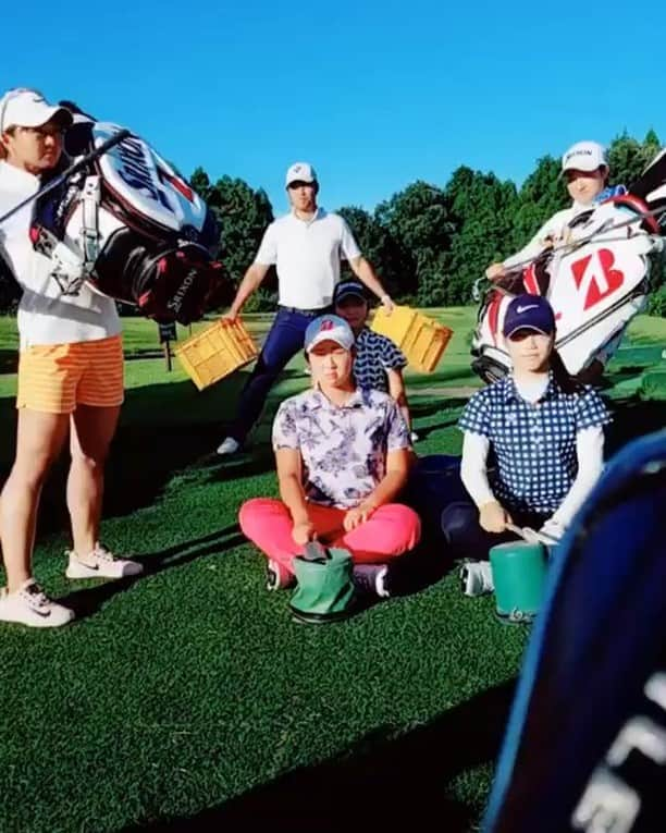 照山亜寿美のインスタグラム：「はい。第2弾。笑. . #tiktok  #はじめてのtiktok  #サザンヤード #ゴルフ #golf #みんなノリ良すぎ」