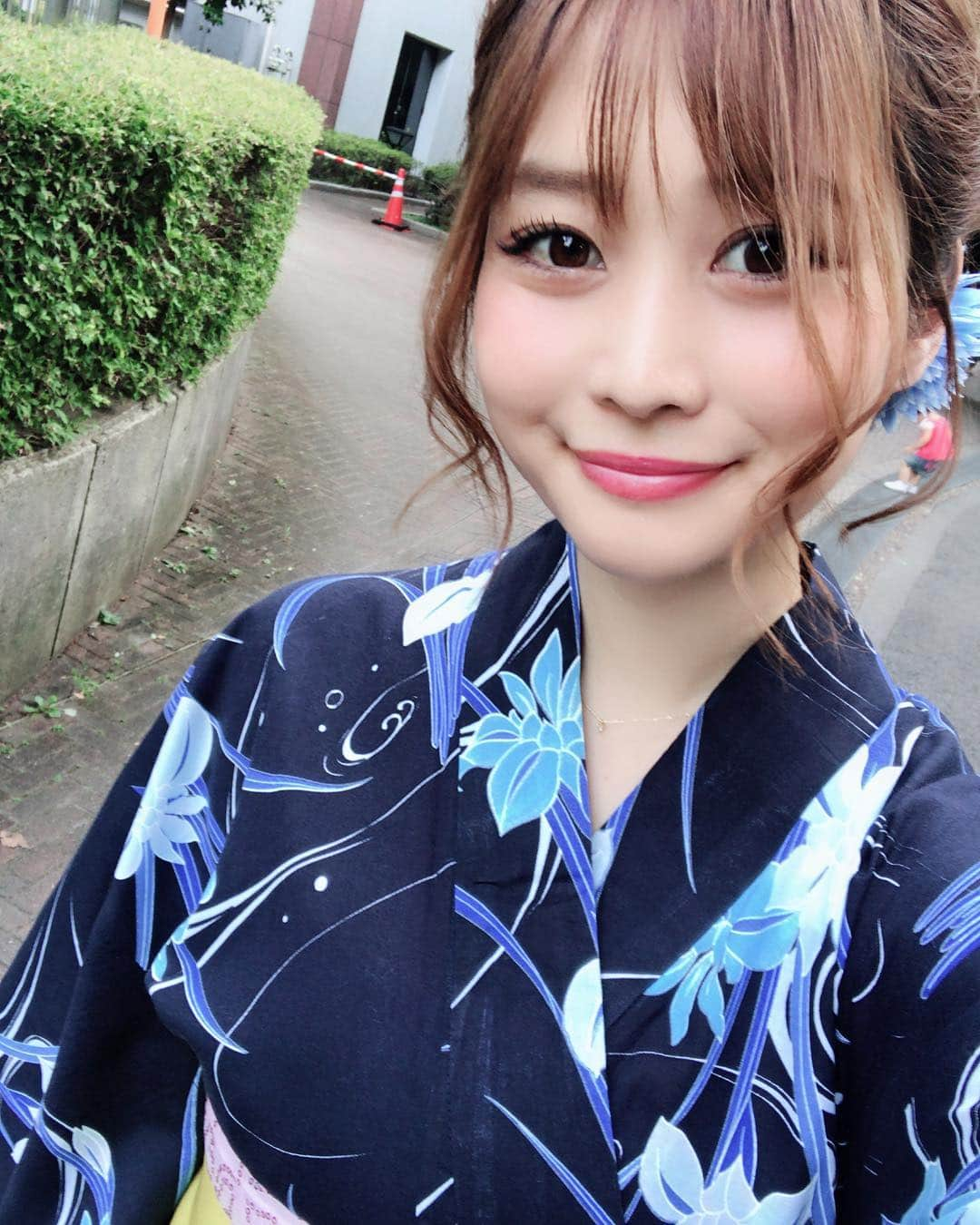 橘花凛さんのインスタグラム写真 - (橘花凛Instagram)「25日は東京Lily撮影会😋よろしくねん💕」8月20日 23時11分 - rintakahashi0809