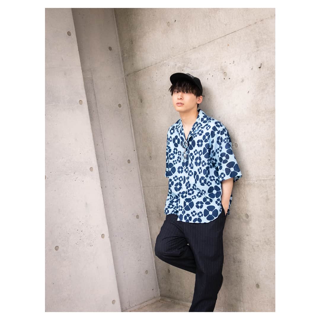 工藤大輝のインスタグラム：「#Da_iCE #AbemaTV #abematvbook #恋ステ  @abematvbook @abematv @koisute_official AbemaBOOK  now on sale!!」