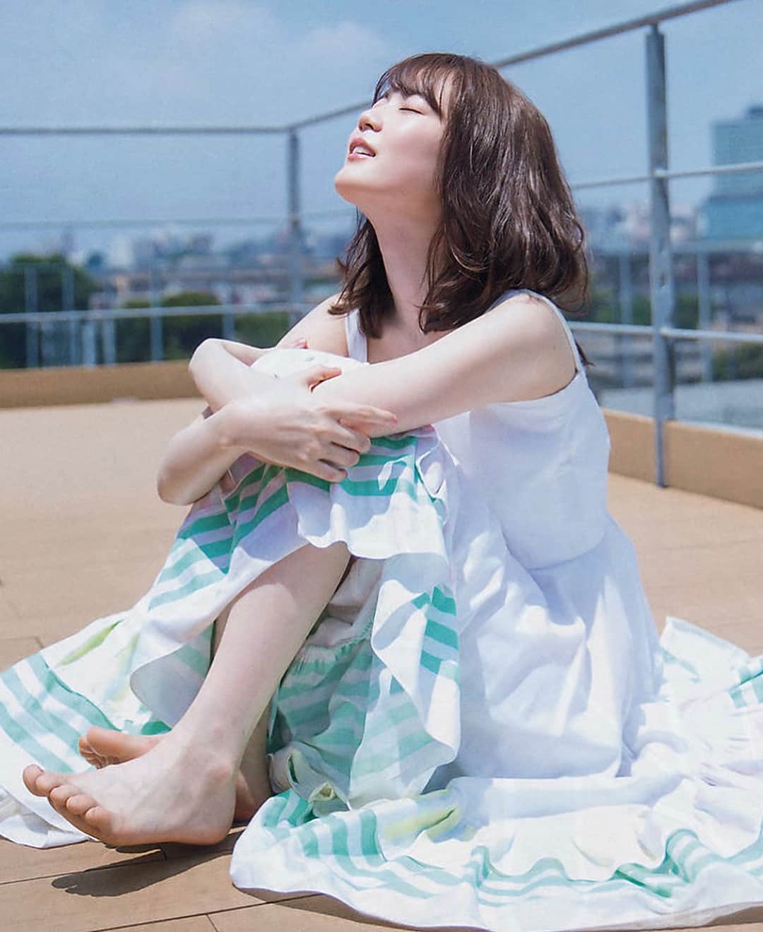 乃木坂46⊿私的写真集さんのインスタグラム写真 - (乃木坂46⊿私的写真集Instagram)「. 今日は#生田絵梨花 ちゃん ヤンマガの表紙飾って特集されてるいくちゃん❤︎ . 真っ白な肌が眩しすぎだし、華奢な体が守りたさ満点… . #いくちゃん#ヤングマガジン #乃木坂46#nogizaka46#アイドル#idol #乃木坂46好きな人と繋がりたい #グラビア#水着#可愛い#可愛い女の子#美女#cute#kawaii#fashion#beauty#princess」8月20日 23時53分 - 2rin4