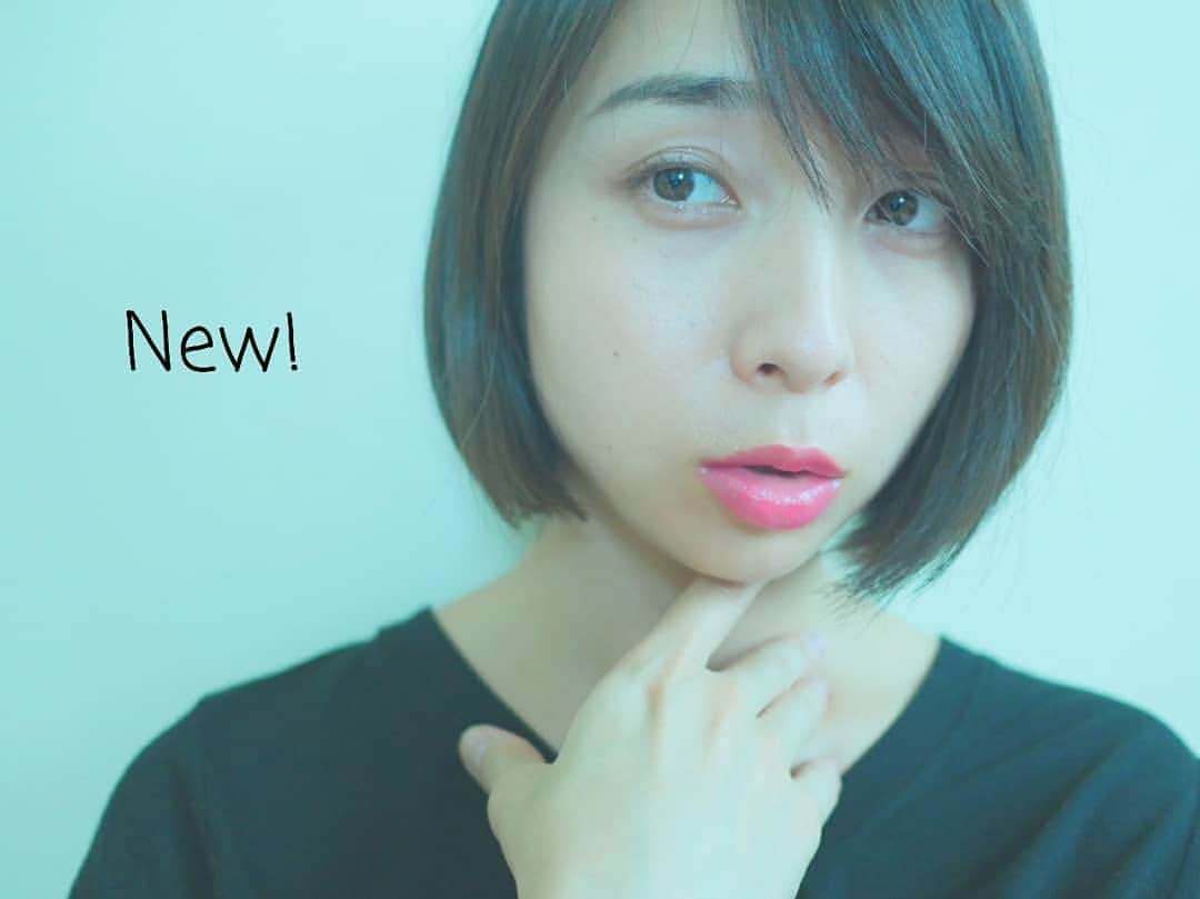 柚月美穂のインスタグラム：「#information #New ! . . ゆるゆるとフィリピンを振り返っていますが Newお知らせ3つほど挟みます～🌠 . . 新しくOA中のCMです🆕🎥｡* ﾟ ----- . ⏺️『バファリンプレミアム』 TIME IN A BOX 速く効く、だけじゃない。篇 https://t.co/HJPhZzFi6i . . ⏺️『ＮＥＣ VersaPro』webムービー https://t.co/qN1oEmJz2u . . ⏺️『崎陽軒』 美味しさ長持ちシリーズ。  こちらはweb上ではまだ観られませんがOA中！ TVで見つけてくださいね♪ ----- . . 是非チェックを～🐥 . 引き続き 以前お知らせした こちらも↓まだまだ公開中ですよ～🐥ﾋﾟﾖ～ . . 公開中一部まとめ^^* 🔵ＮＴＴ東日本 TVCM 地域の会社を全力サポート https://t.co/Kha6ksbECJ . 🔵Just ウォータースタンド https://t.co/6plPJJqFhA . 🔵Panasonic Wおどり炊きVSX8 TVCM 福井・宮城篇 https://t.co/wmoVUEzmod . 🔵センチュリー21 ブランドビジョン「MISSION」 https://t.co/HVo4VSYy6o . #CM」