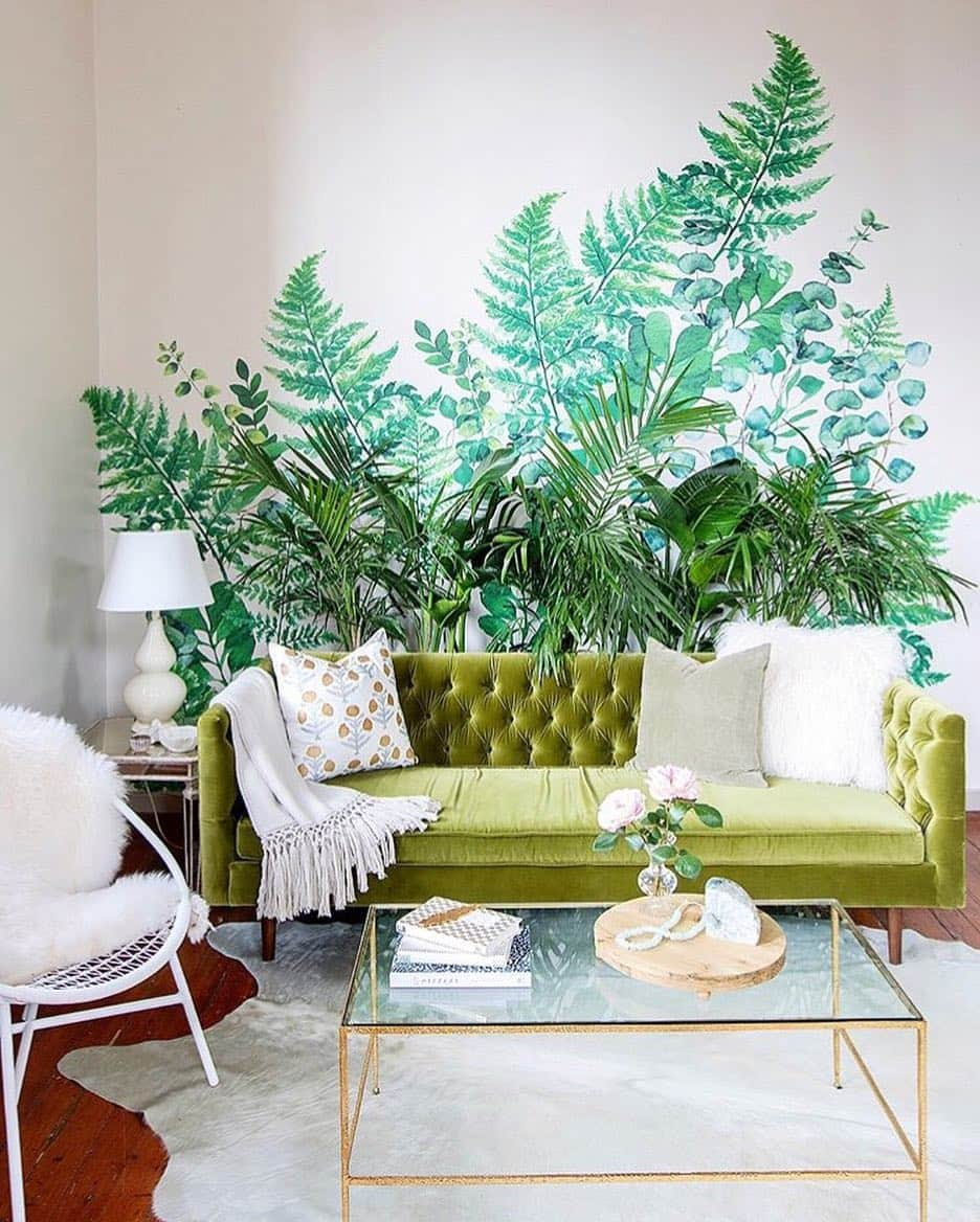 ELLE DECORさんのインスタグラム写真 - (ELLE DECORInstagram)「Green with decor envy 💚🍃 #regram 📸: by @pineconecamp, wall design by @urbanwalls via @elledecorationru」8月21日 1時47分 - elledecor