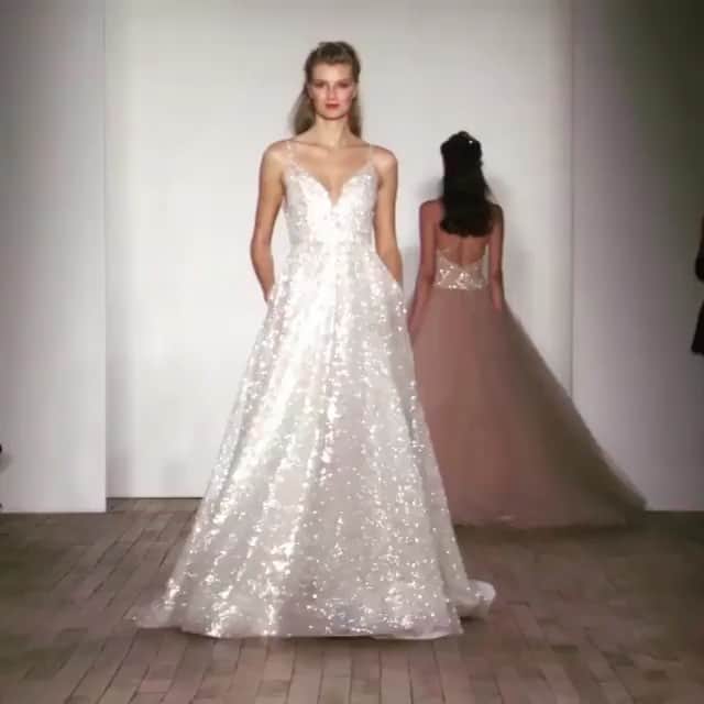 WEDDING APPARELのインスタグラム：「Shimmer down the isle in this beautiful dress  @lazarobridal」
