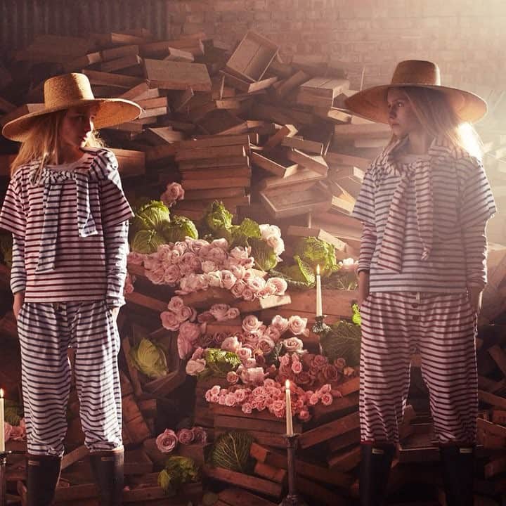 キャベジズ&ローゼズのインスタグラム：「Taking a shine to the not so basics 💖💖💖#mondaymood #shineyourlight #cabbagesandroses #cabbagesandrosesfashion #summersale 👆Link In Bio👆@christina_strutt @cabbagesandroses_shop」