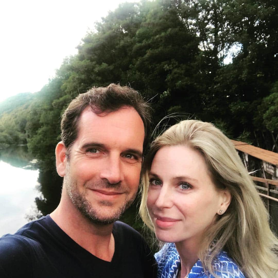 アン・デュデックのインスタグラム：「Beautiful Wales」