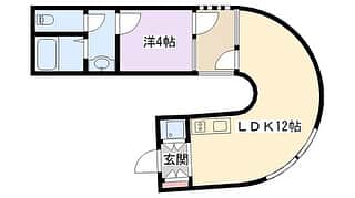 LIFULL HOME'S(ライフルホームズ)公式のインスタグラム：「きれいにカーブしているおウチっ！こんな形をしているおウチはなかなかないね～っ！どういうベットやテーブルの配置になるのか気になるっ！4帖のお部屋の位置もユニークだねっ！ ＜大阪府門真市＞  https://www.homes.co.jp/chintai/b-1192290032951/ #ライフルホームズすごいおウチ #ライフルホームズ #LIFULLHOMES #ホームズ #ホームズくん #暮らし #住宅 #素敵 #Living #おしゃれ #nice #instagood #間取り #floorplan #good #fun #おもしろい #デザイン #design # #funny #カーブ #曲線 #シュール #門真 #大阪」
