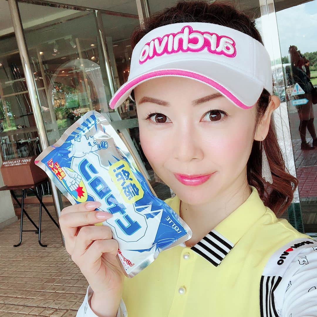 宮崎宣子さんのインスタグラム写真 - (宮崎宣子Instagram)「何だか海外にいるみたい⛳️✨ ゴルフしてると前向きな気持ちになるんです。 早起きは辛いけど、 楽しいゴルフに救われていることも多い気がします。 ゴルフに出会えたことに感謝✨ 引きこもりの私を外に出してくれてありがとう！ #summergolf #likeahawaii #lovegolf #golflovers #golfgirl #golflife #golfwear #archivio #ゴルフ女子 #アルチビオ #ゴルフ好きな人と繋がりたい」8月21日 18時44分 - miyazaki_nobuko