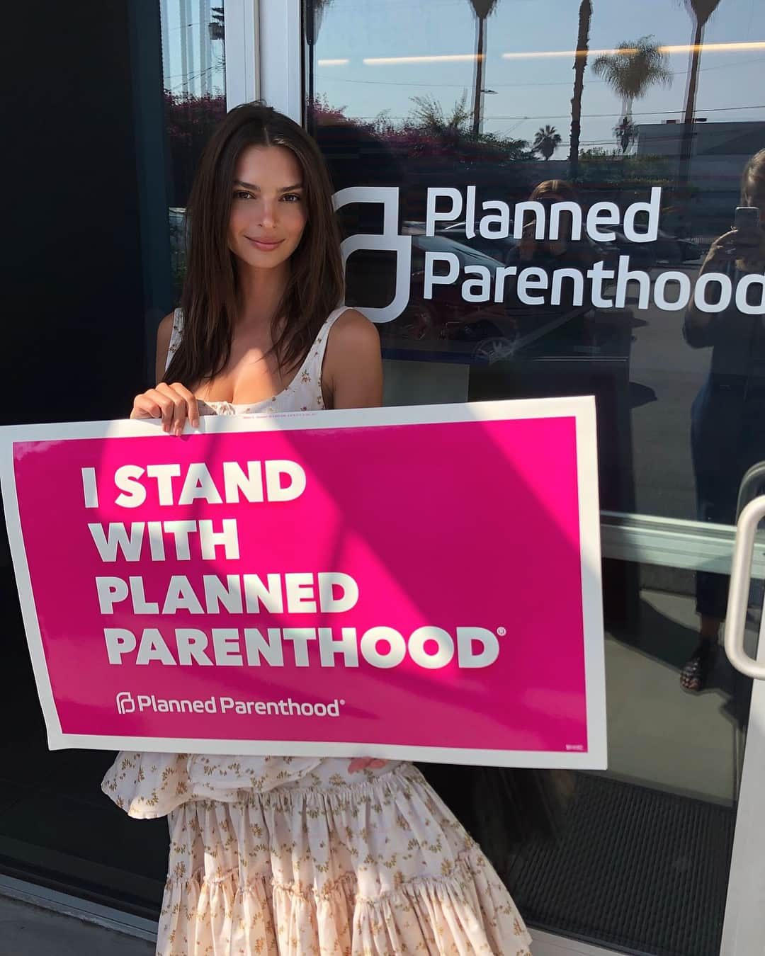 エミリー・ラタコウスキーさんのインスタグラム写真 - (エミリー・ラタコウスキーInstagram)「Today I had the pleasure of visiting the @plannedparenthood Los Angeles headquarters. From meeting the call center staff who take literally thousands of calls a day, to learning about PPLA’s sex education outreach (the first slide are questions from a middle school classroom), I couldn’t be more inspired. Can’t wait to share more about @plannedparenthood with you guys! 💕 thank you for having me today #PPLA and @sexybeastla」8月22日 9時08分 - emrata