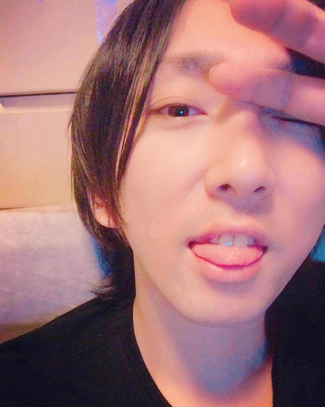 Daisukeのインスタグラム：「#ライヴの最終詰め #デスクワーク #スタッフさんたちはこんな気持ちで作業をしてたんだなって改めて #いい勉強をさせてもらっています #よい経験になるぞ必ず #825 #楽しもう #yellowstarsday」