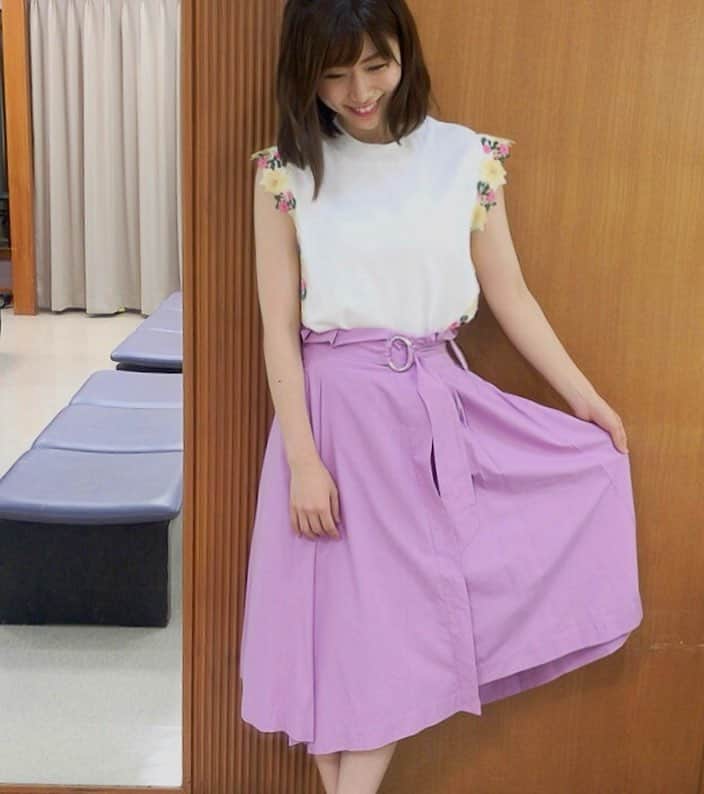 伊藤京子さんのインスタグラム写真 - (伊藤京子Instagram)「. 暦の上では処暑✨ 暑さもおさまる頃だそうですが、まだまだ猛暑が続いていますね☀️💦 暑さ対策、そして台風20号にも警戒しましましょー！😭 . #衣装だけでも涼やかに #はやドキ #TBS #今日も笑顔溢れる一日になりますように🤗」8月23日 8時40分 - kyoko_ito1128