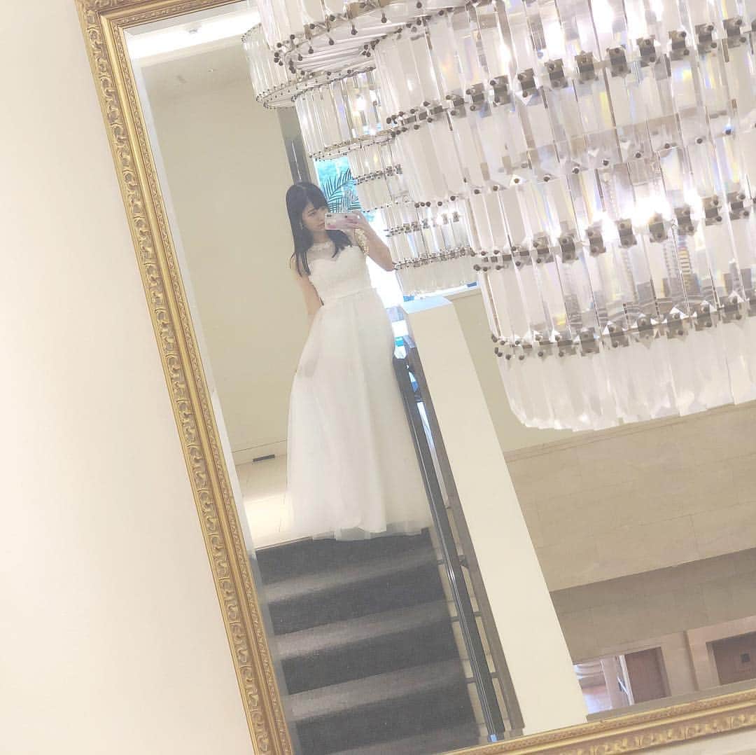 月足天音さんのインスタグラム写真 - (月足天音Instagram)「💒👰💍💗 #dress #white #mirror #mirrorselfie」9月21日 14時21分 - am1026_official