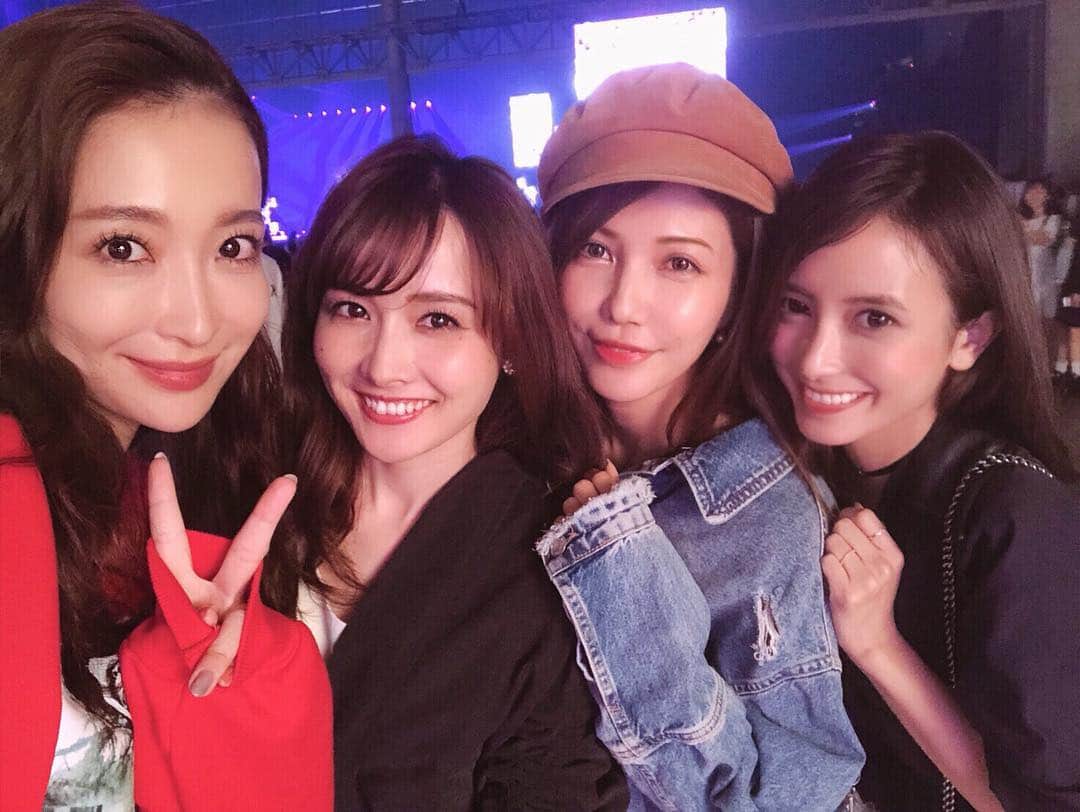 水野星奈のインスタグラム：「Girls Awardで事務所の先輩方と😍🧡 可愛いすぎました💕 年下王子毎週楽しみしてる🙈💚 ・ ・ #girlsaward  #amebatv  #年下王子 #fashion  #fashionshow」