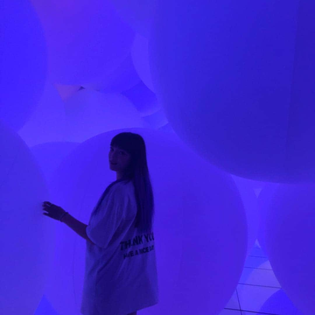 須田アンナさんのインスタグラム写真 - (須田アンナInstagram)「. colorful world! like my hair🤦🏼‍♀️💜💭✨ #teamLab #チームラボ #nofilter」9月17日 21時11分 - annastagram.official