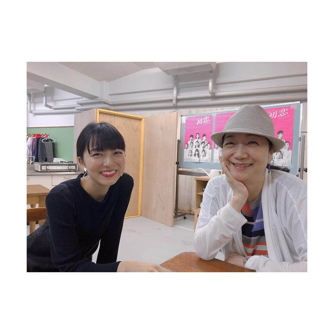 小島梨里杏さんのインスタグラム写真 - (小島梨里杏Instagram)「にんまり。アンパンマン。 久々の更新ですが、元気にやってます。😽 .  #麻丘めぐみ さん  #わたしの彼は左利き ←母が歌ってたのを思い出しました🤭✨ .  #舞台  #初恋2018 . 大先輩麻丘さんと撮っていただきました。いつも優しいこの笑顔。もっとお話したいなぁ〜、✊🏻」9月17日 21時33分 - r_riria