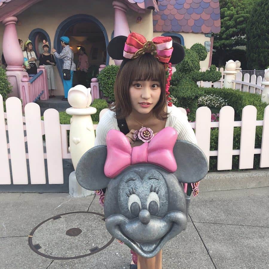 のインスタグラム：「． ． ． ミニーちゃん 🎀 ディズニーいきたい〜〜 ． ．」