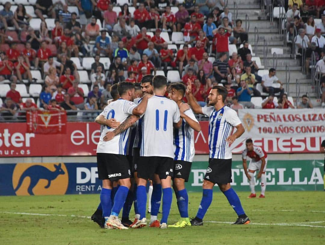 カルロス・カルボネルさんのインスタグラム写真 - (カルロス・カルボネルInstagram)「Muy orgulloso de la reacción que tuvo el equipo para obtener un buen punto en uno de los estadios más complicados. Seguimos invictos⛔️💪🏽 Toca descansar y preparar una nueva semana para conseguir los tres puntos el domingo!! #decano #murciarecre #vamosdecano 💙💙」9月17日 18時52分 - tropi6