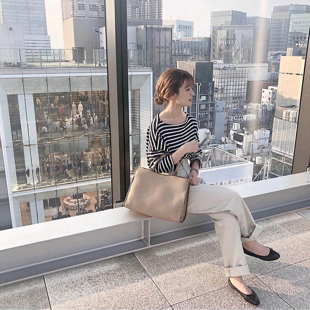 工藤はるかさんのインスタグラム写真 - (工藤はるかInstagram)「ㅤㅤㅤㅤㅤㅤㅤㅤㅤㅤㅤㅤㅤ 珍しくちょっと大人めな bag を .. 👜 ㅤㅤㅤㅤㅤㅤㅤㅤㅤㅤㅤㅤㅤ ショルダーにもなる 2wayで MacBookも入る使いやすいサイズ感💻 ㅤㅤㅤㅤㅤㅤㅤㅤㅤㅤㅤㅤㅤ @sacsbar_com_official_womens  @sacsbar_official  #ungrid #アングリッド #sacsbar #サックスバー #pr」9月17日 19時16分 - har_326