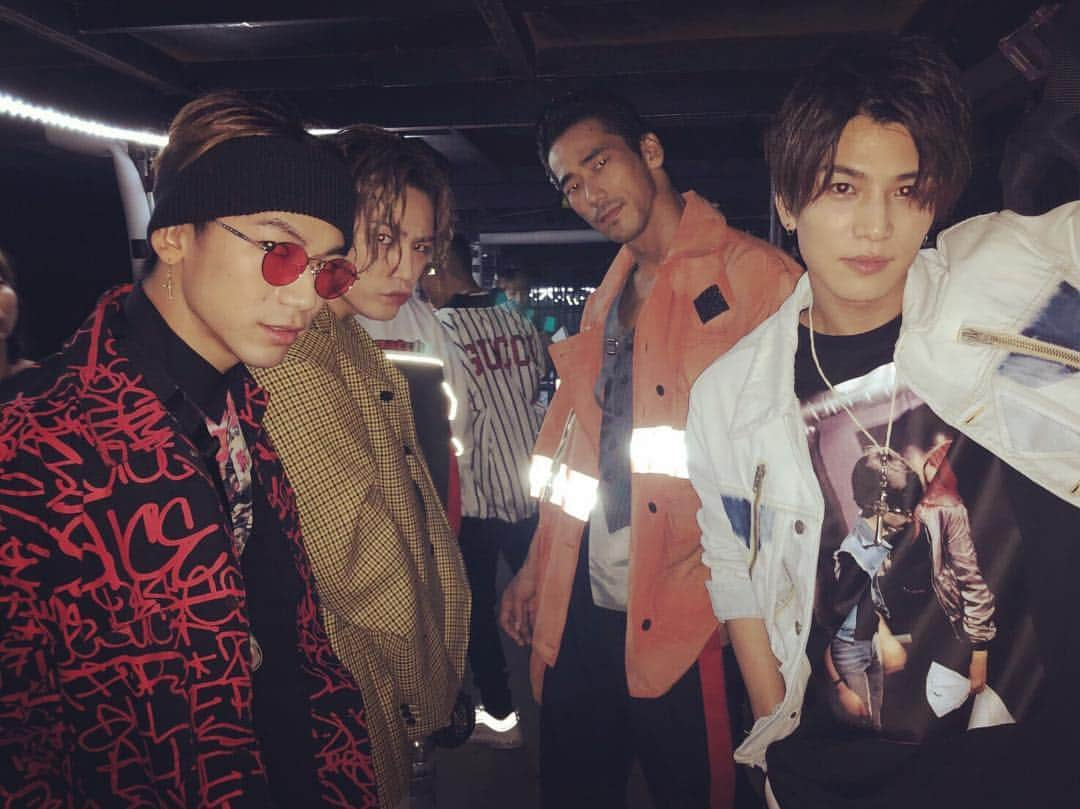 登坂広臣さんのインスタグラム写真 - (登坂広臣Instagram)「#DREAMFESTIVAL2018 @elly24soul & @3jsb_hiroomi_tosaka  #MUSICSTATION #JSB #三代目 #三代目JSoulBrothers #RYUSEI 🙏💯」9月17日 22時38分 - omi.cdl