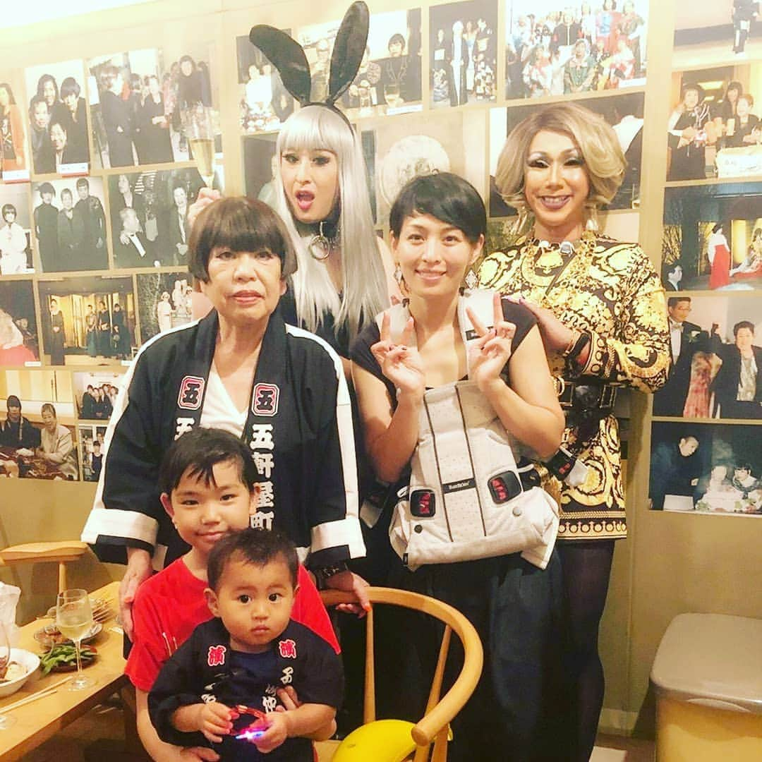 川崎亜沙美さんのインスタグラム写真 - (川崎亜沙美Instagram)「#カーネーション #朝ドラ #繋げた #family #大切 #大好き #姉妹 #love #お母ちゃん #Koshino家❤️ #サマンサさん #ベラさん #ありがとう #川崎亜沙美」9月18日 0時14分 - asami__kawasaki