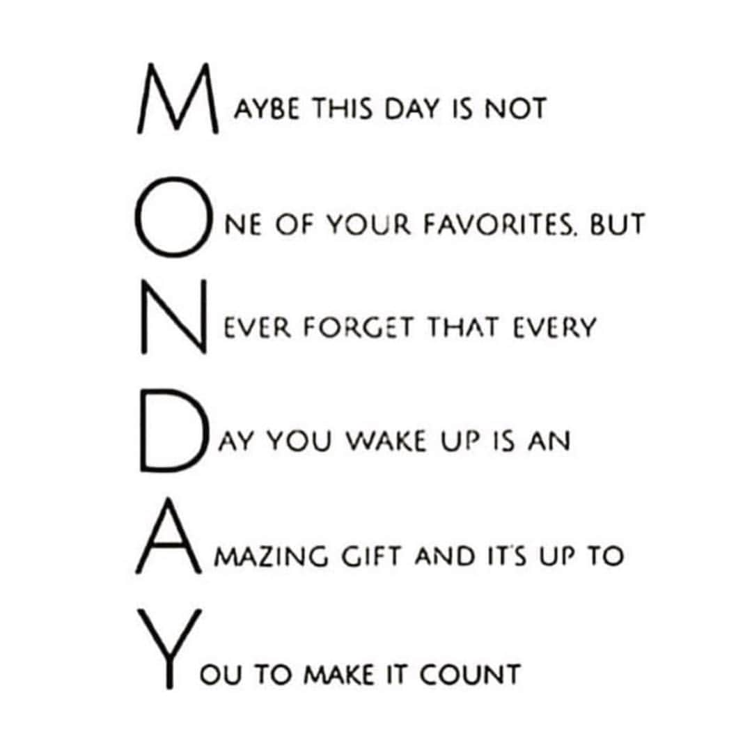 のインスタグラム：「MAKE IT a great day!  #MorningsWithKellz #MondayMotivation」