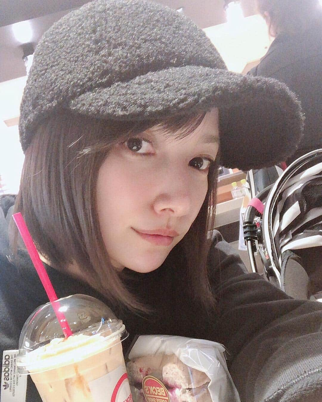 後藤真希さんのインスタグラム写真 - (後藤真希Instagram)「秋冬にヘビロテできそなモコモコキャップを買ったよ〜♡ #まきふく #もこもこ #キャップ」9月18日 7時13分 - goto_maki923