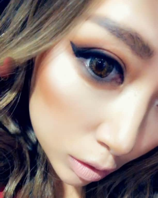 倖田梨紗のインスタグラム：「今回で投稿最後になりますが もう完全に落ち着いて 最高の仕上がりです🤗💕 目のラインが元々のラインにしてもらったんだけどもうすこし上にしよーかなとか考えてるくらい ほんとに痛みもないし まだまだこれからも考えなくては👌🏻 お化粧もしやすいし 自然だし最高でした🤗 ありがとうございました😊  @tcbsetagaya @tcb_murata #東京中央美容外科 #世田谷院 #東京中央美容外科世田谷院 #tcb式小顔美肌再生 #tcb式1dayクイックアイ #二重#リフトアップ#PR #1dayクイックアイエタニティパーフェクト #小顔 #二重埋没 #ミスワールドジャパン #ミスワールド #東京#池尻#世田谷」