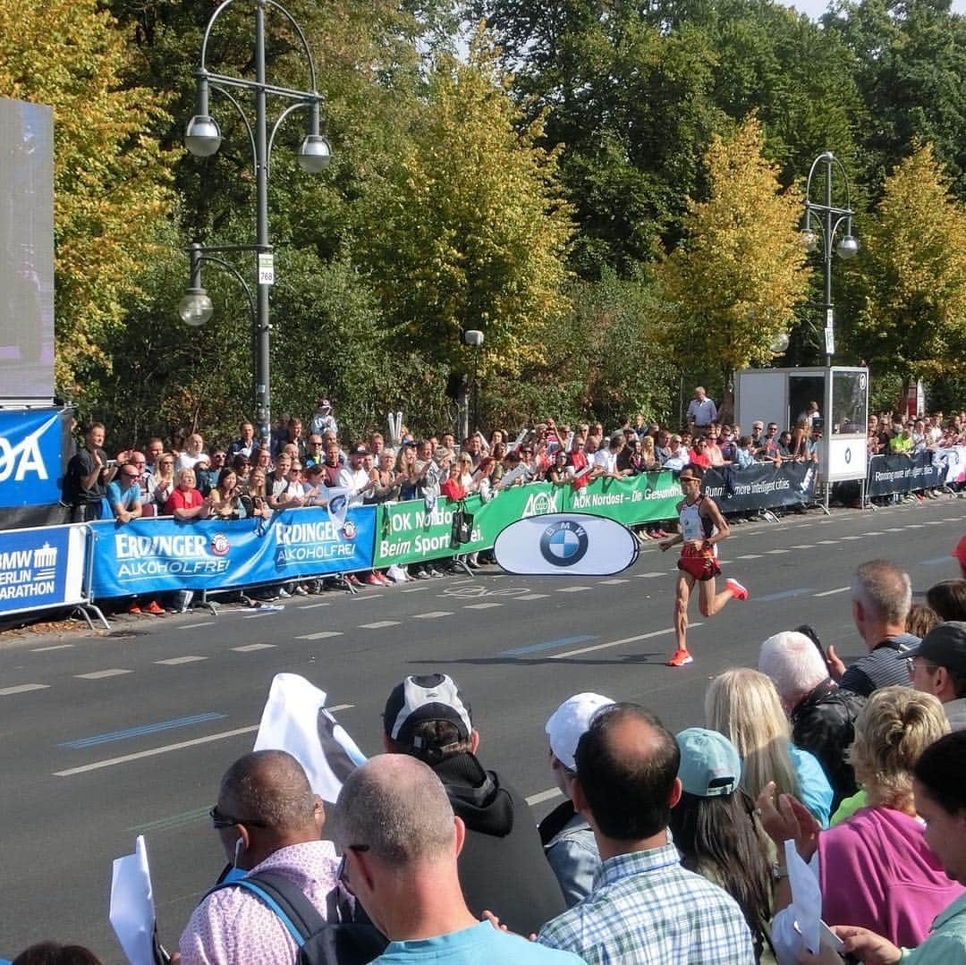 佐藤悠基さんのインスタグラム写真 - (佐藤悠基Instagram)「Photo by Fumi  #berlinmarathon#bmw#marathon」9月18日 17時07分 - yuki_sato310