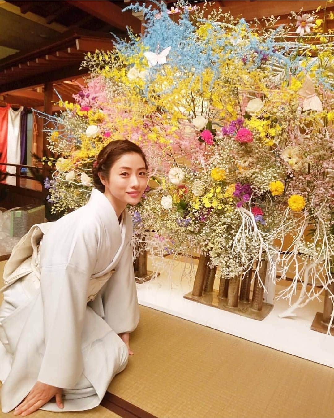 石原さとみ　ファンアカウントのインスタグラム：「そして、一週間遅れとなり申し訳ないのですが、さとみちゃんドラマお疲れ様でしたァァァ！！！！！ また、続編が欲しくなるくらい良かったですぅ💗 #石原さとみ　#高嶺の花」