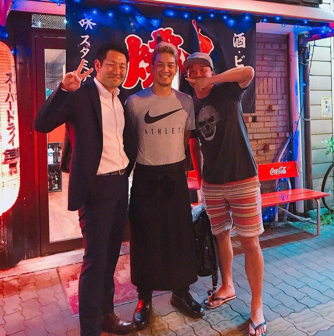 大西宏明のインスタグラム：「#堺シュライクス  ピッチングコーチ決まりました‼️ 😆😆😆 すでに監督とピッチングコーチでチームカラーが……なかなかヤンチャですなっ😂  #藤江均  #つくろう堺市民球団  #ピッチングコーチ  #就任  #横浜ベイスターズ  #東北楽天ゴールデンイーグルス  #アメリカ独立リーグ  #焼肉  #39ゴリラ  #なかなか濃い  #首脳陣  #金髪  #このままでええよ  #楽しいチーム作り  #応援宜しくお願いします  #堺市  #野球チーム  #独立リーグ  #新球団  #野球つく  #smile #ほなっ！！」