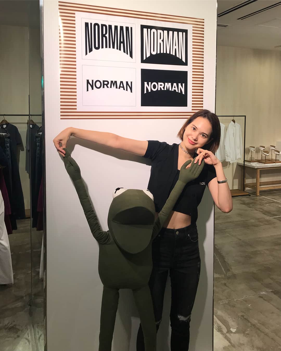 真間玲奈さんのインスタグラム写真 - (真間玲奈Instagram)「スタイリストの馬場圭介さんがディレクターの新ブランド NORMAN の展示会にいってきたよ💚 メンズのお洋服を見るのは新鮮で素敵でした〜 🕴🏻 #norman」9月19日 19時56分 - remachan