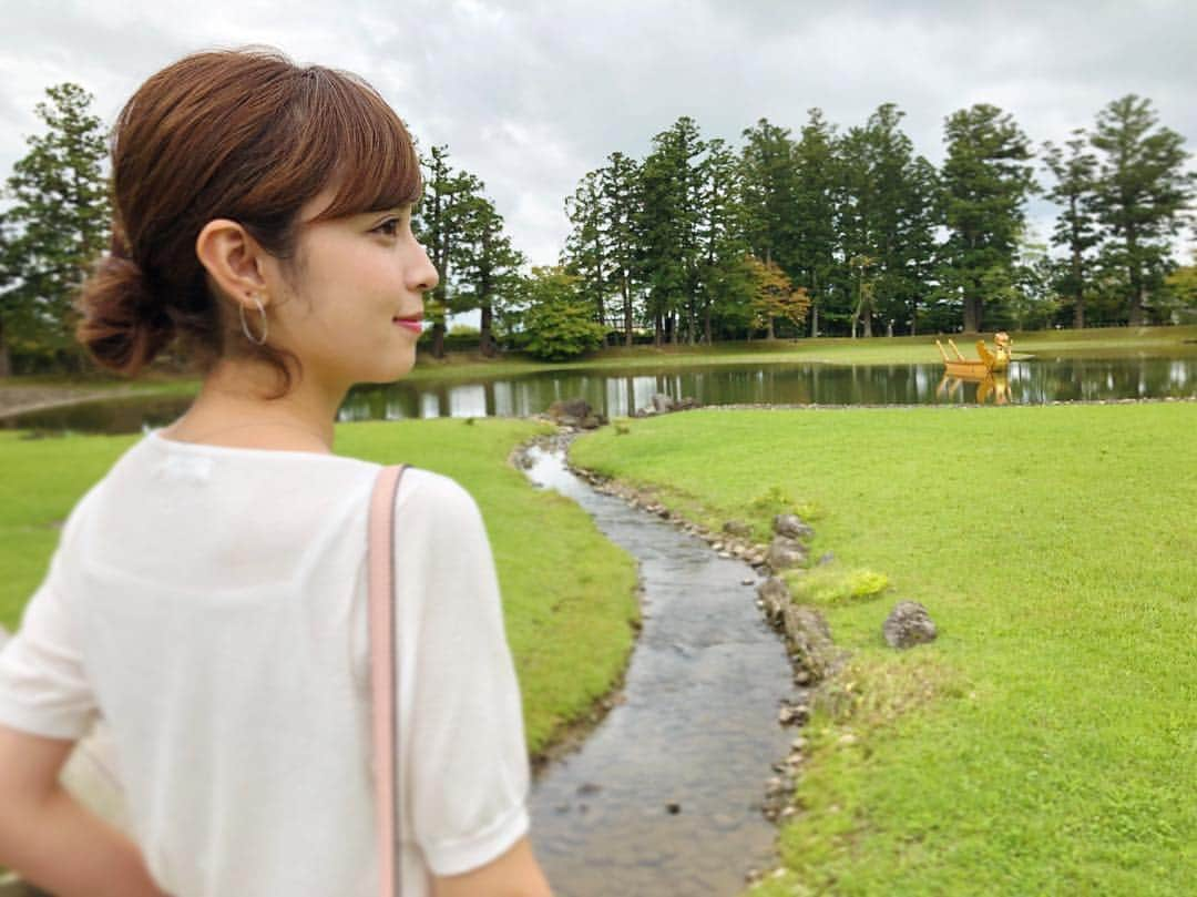 久慈暁子さんのインスタグラム写真 - (久慈暁子Instagram)「* 世界遺産平泉の毛越寺🌳 広い境内の中にある大泉が 池に浮かんでいるのは、 平安時代の遊びを再現する 行事で使う舟です⛵️ * #岩手 #平泉 #毛越寺 #萩」9月19日 21時00分 - kuji_akiko