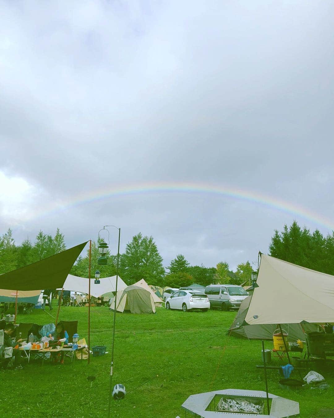 長谷川京子さんのインスタグラム写真 - (長谷川京子Instagram)「雨上がりは🌈 #camping#rainbow」9月19日 22時24分 - kyoko.hasegawa.722