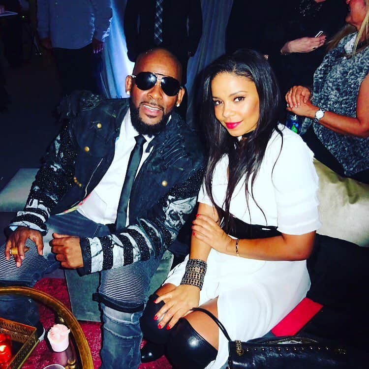 R・ケリーのインスタグラム：「Happy birthday to the lovely @sanaalathan 🍰」