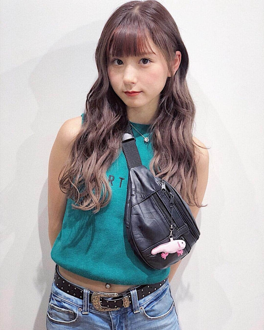 大塚愛里（あいにょん）さんのインスタグラム写真 - (大塚愛里（あいにょん）Instagram)「可愛い色にできあがりました🤩 前髪インナー継続中💋 次のインナーの色を考えております👀💗 . freera shibuya 🦕 @shuu.1989 . . 私のインスタ見たと しゅうさん指名でエク以外の 全メニューが50㌫offになりますよっ🐙」9月20日 11時39分 - _19970502