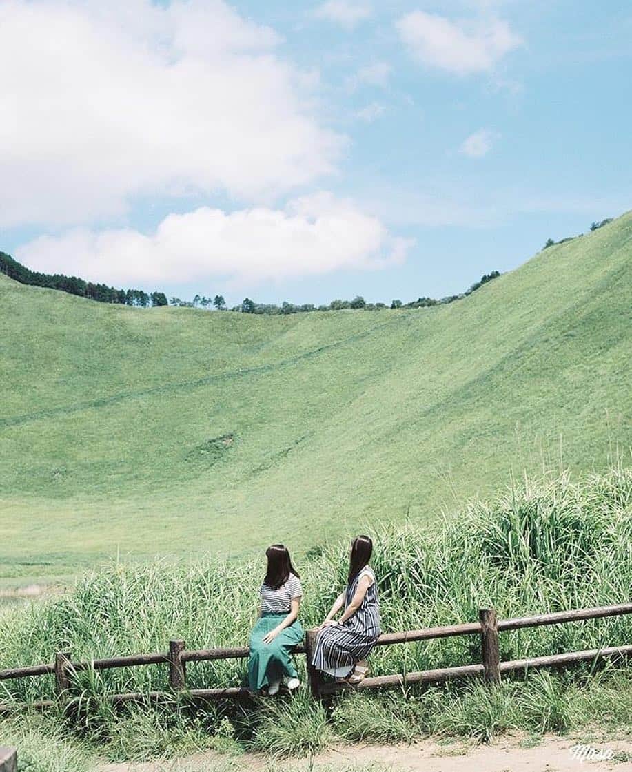 aumoさんのインスタグラム写真 - (aumoInstagram)「【 #奈良× #曽爾高原】 . 奈良県の「曽爾高原」で撮影されたお写真📸 秋になると一面が綺麗なススキに覆われます🎑✨ . Credit：@masa_nikonist さん 素敵なお写真をありがとうございます！ . あなたが撮影した素敵な写真に 「#aumo」を付けて教えてください♡ あなたの投稿が明日紹介されるかも♪ . aumoアプリは毎日配信！おでかけや最新グルメなどaumo読者が気になる情報が満載♡ ダウンロードはプロフィールのURLから✔︎ (iPhone&Android版) . . #奈良旅行 #奈良観光#曽爾高原 #秋 #すすき #絶景#旅#国内旅行#広がり同盟#japan_travel #ダレカニミセタイケシキ #東京カメラ部 #カメラ女子部#日本の絶景#旅行好き#旅好きの人と繋がりたい#スポット#カメラ撮ってる人と繋がりたい#あなたとみたい景色#日本の景色 #写真楽しむ部」9月20日 12時24分 - aumo.jp