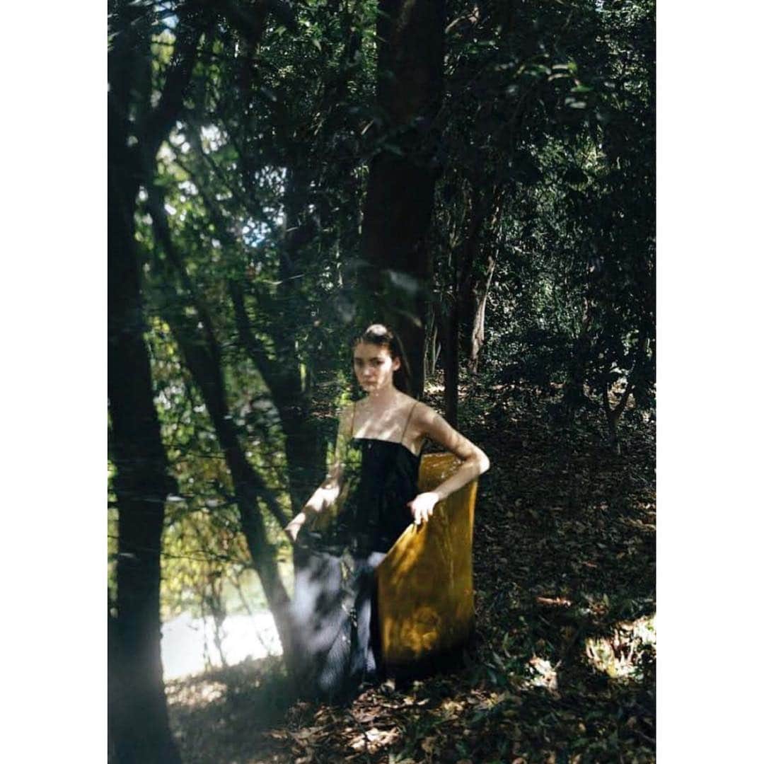 佐川理佳のインスタグラム：「@eicayoshinari ss2019 look mo @sonia.yelnikova  ph @kanbepouty  sty @makichan.com222  hm @rikasagawa #eicayoshinari #mywork」