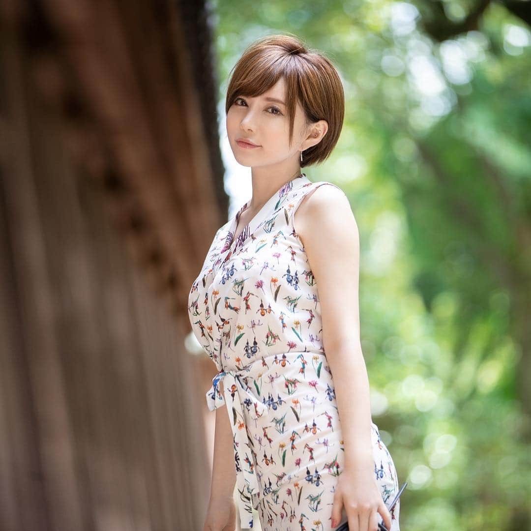 里美ゆりあのインスタグラム：「新作観てね💖 #new#av#prestige#里美ゆりあ」