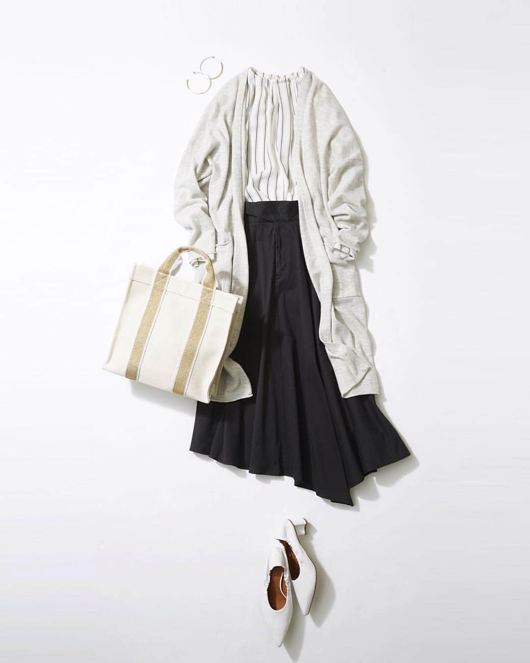 ルミネ公式のインスタグラム：「万能カーディガンでお仕事服のマンネリ打破 #カーディガン ¥19,000+TAX #ブラウス ¥17,000+TAX #スカート ¥15,000+TAX #ピアス ¥13,000+TAX #バッグ ¥29,000+TAX #シューティ ¥74,000+TAX ・ [ #LUMINEMAGAZINE ] #lumine #ルミネ #トゥモローランド #ootd #outfit #fashion #coordinate #コーディネート #ファッション #デイリーコーデ #コーデ #フォロー #川上さやか http://magazine.lumine.ne.jp/?p=78196 ※商品の価格や取り扱い状況は撮影時点のもので、変更になることがあります。」