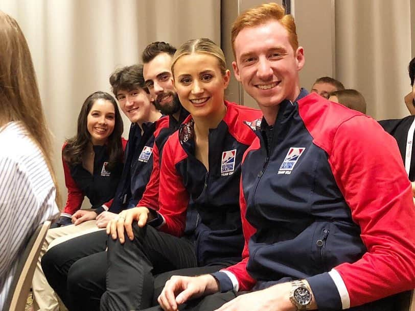 ショーン・ラビットさんのインスタグラム写真 - (ショーン・ラビットInstagram)「Team USA in Bratislava, Slovakia. 🇺🇸⛸ Short program today! 💪🏻 ブラチスラバスロバキア国際大会でチームアメリカ代表です。🇺🇸⛸ 今日は大会はじめる、頑張ります！💪🏻 . . . . . . #figureskating  #wanderlust  #training  #fitnessmotivation  #fitfam  #travel  #handsome  #bratislava #ootd  #model  #castle  #mensfashion  #europe  #フィギュアスケート  #トレーニング  #筋肉  #筋トレ  #ウィーン  #モデル  #イケメン  #ファッション  #ヘアスタイル  #ヨーロッパ  #おしゃれさんと繋がりたい  #今日の服  #いいね返し  #インスタ映え  #可愛い  #城 #おはよう」9月20日 19時20分 - seanrabbitt